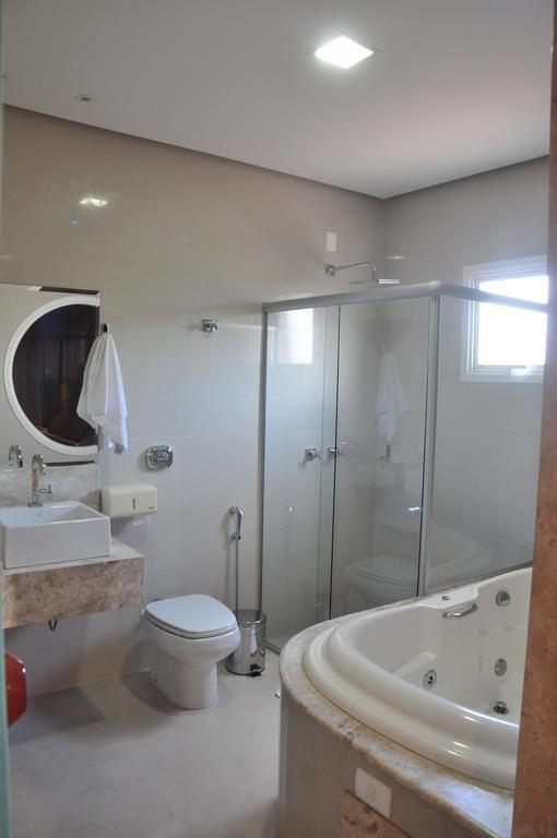 Kamur Plaza Hotel Гоянезия Экстерьер фото