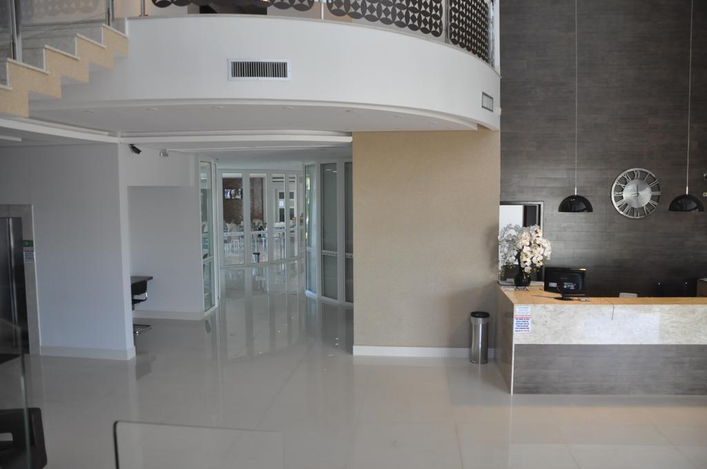 Kamur Plaza Hotel Гоянезия Экстерьер фото