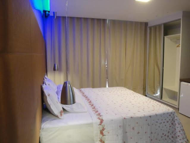 Kamur Plaza Hotel Гоянезия Экстерьер фото